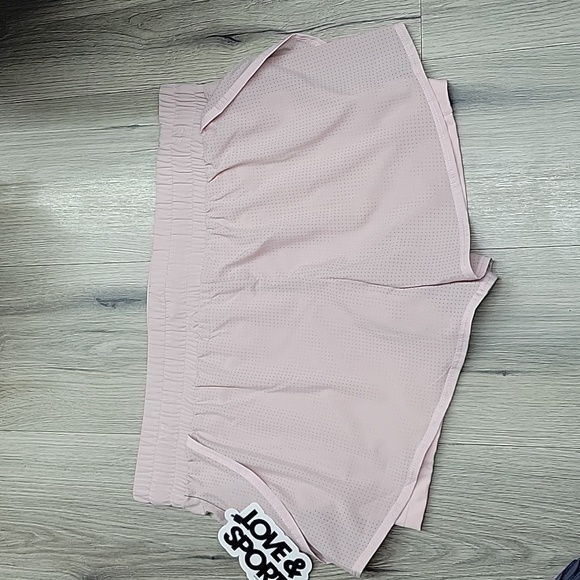 LOVE &SPORTS SHORTS. - Picture 3 of 8